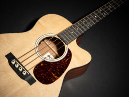 Martin-Junior-Acoustic-Bass402000x1500