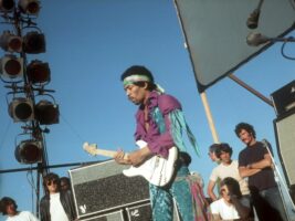 Jimi-Hendrix-Newport-Pop-Festival402000x1500