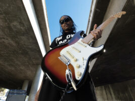 Steve-Lacy-Stratocaster402000x1500