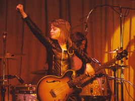 Suzi-Quatro-Image-Chris-Walter-WireImage-Getty402000x1500