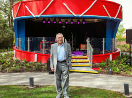 orange-ceo-cliff-cooper-strawberry-fields-bandstand402000x1500