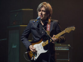 Eric-Johnson402000x1500