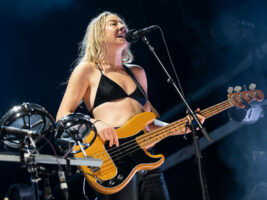 Haim402000x1500