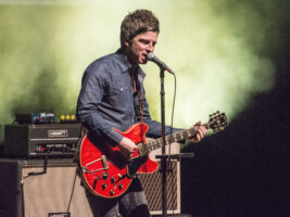 Noel-Gallagher-Oasis402000x1500