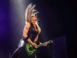 nita-strauss402000x1500