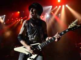 Michael-Schenker402000x1500