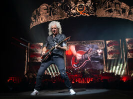Brian-May402000x1500