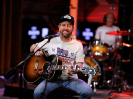 Chris-Shiflett-Foo-Fighters