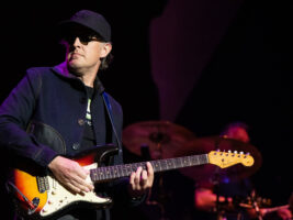 Joe-Bonamassa402000x1500