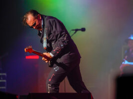 joe-bonamassa402000x1500-3