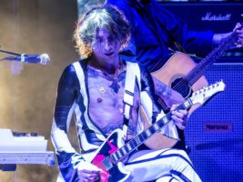 justin-hawkins-the-darkness-steve-jennings-1