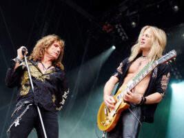whitesnake402000x1500