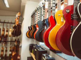 Guitar-Center-2402000x1500