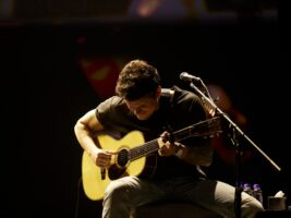 John-Mayer-Prudential-Center-Martin-2000x1500-1