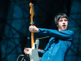 Johnny-Marr402000x1500