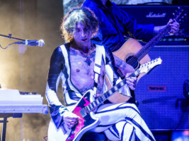 justin-hawkins402000x1500
