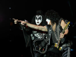 kiss-gene-paul402000x1500
