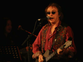 Denny-Laine402000x1500