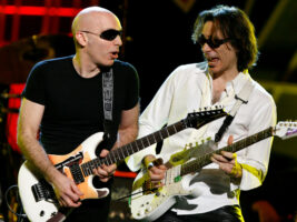 Joe-Satriani-Steve-Vai402000x1500
