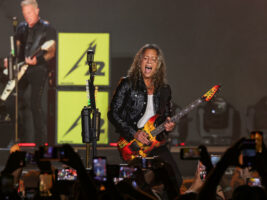 kirk-hammett402000x1500