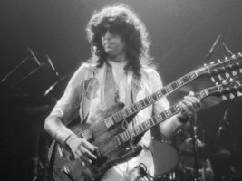 Jimmy-Page-4402000x1500