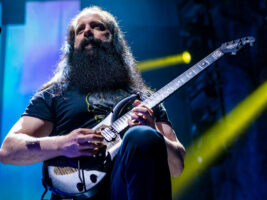 John-Petrucci402000x1500