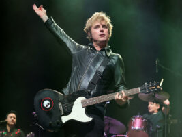 Billie-Joe-Armstrong-2402000x1500