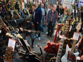 the-guitar-show402000x1500