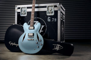 Epiphone-DG-335-1