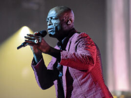 Seal402000x1500