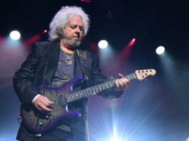 Steve-Lukather402000x1500