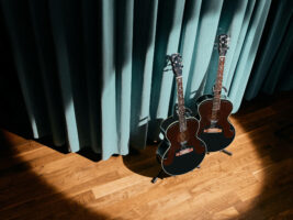 gibson-everly-brother-j180402000x1500