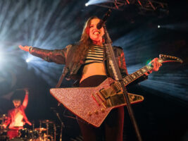 Lzzy-Hale402000x1500