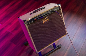 Peavey_Classic_20_112_Combo_Amplifier_03618960_Lifestyle_3