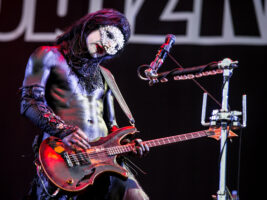 Wes-Borland-Limp-Bizkit-Download-2013-credit-Ollie-Millington-Getty402000x1500