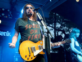 Ace-Frehley-new402000x1500