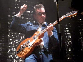 Richard-Hawley402000x1500