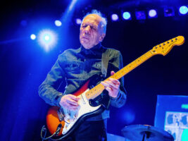 Robin-Trower-1402000x1500