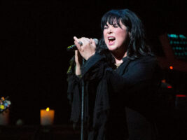 Ann-Wilson402000x1500