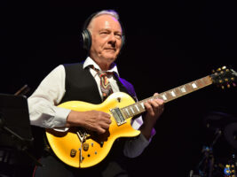 Robert-Fripp-new402000x1500