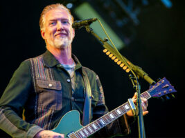 josh-homme402000x1500