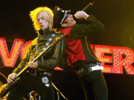 velvet-revolver-duff-scott402000x1500