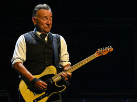 Bruce-Springsteen-new402000x1500