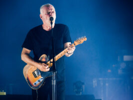 David-Gilmour-new402000x1500