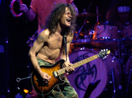 Eddie-Van-Halen-2004402000x1500