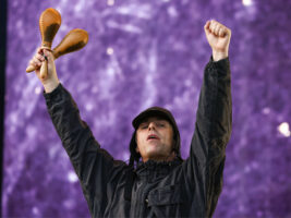 liam-gallagher402000x1500