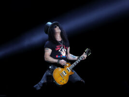 slash402000x1500