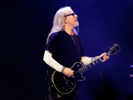 Jerry-Cantrell-new-1402000x1500