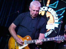 Alex-Lifeson-1-new402000x1500