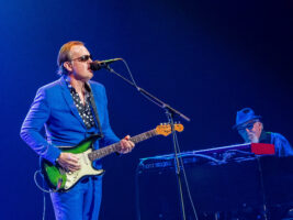 joe-bonamassa402000x1500